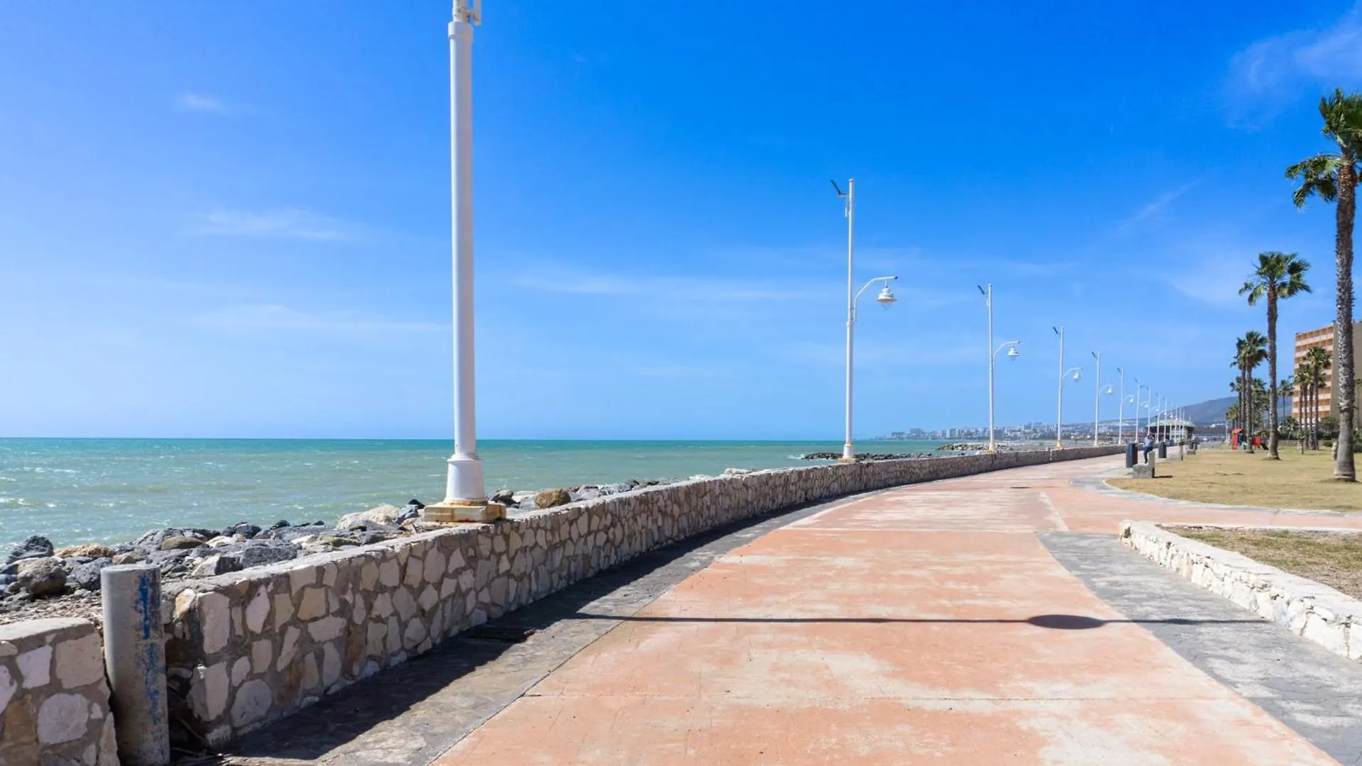 Apartamento Duplex Guadalmar Beach Málaga